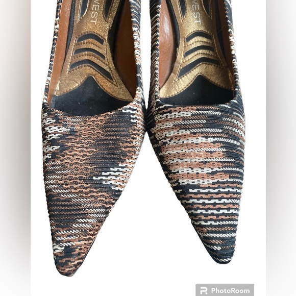 NINE WEST POINTED TOE STILETTO HEALS. Y2K sz 7 1/2. Like New. - Picture 2 of 8